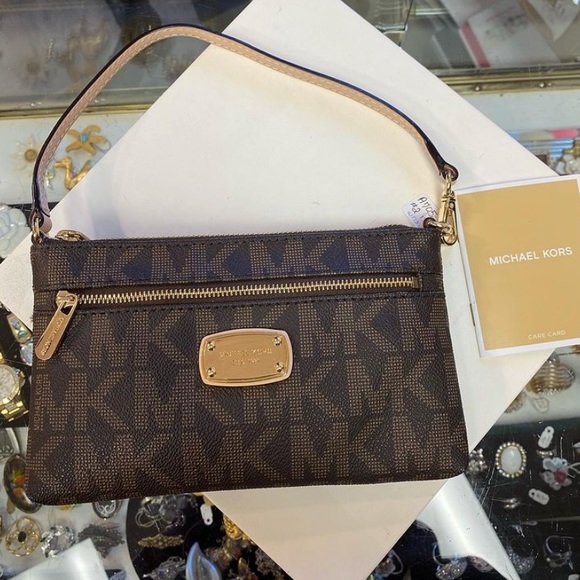 Michael Kors Handbags - Michael Kors Wristlet//Shoulder Bag Small